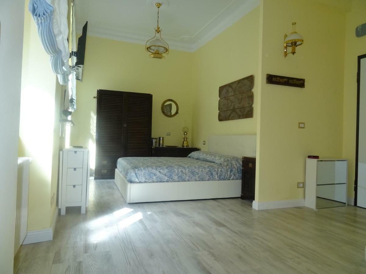 Chambre Triple avec Salle de Bains Privative